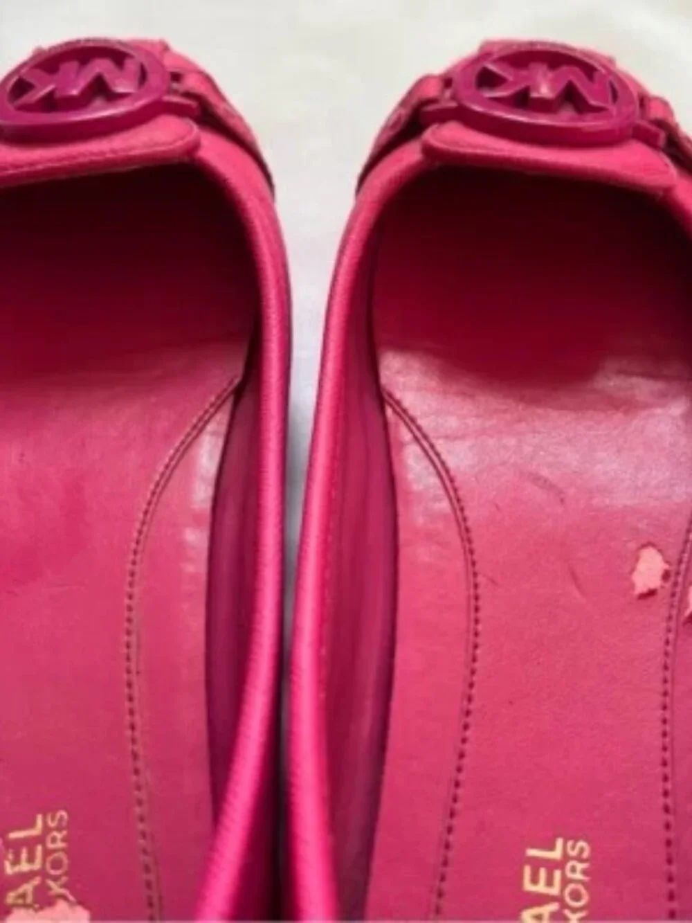 Women’s Michael Kors Fulton Faux Saffiano Leather Magenta Pink Moccasin Size 6